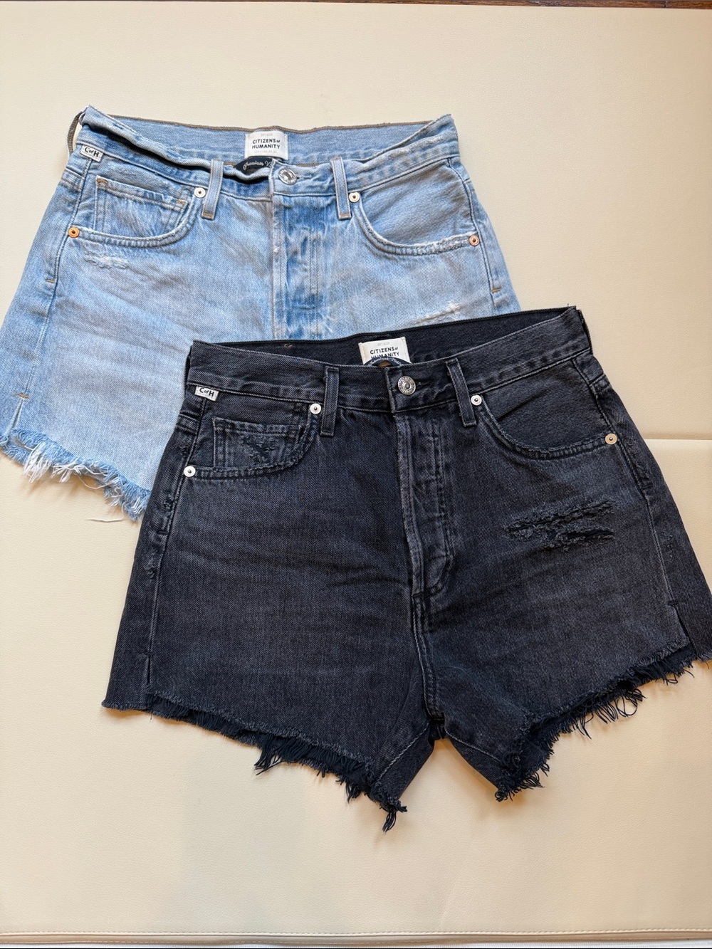 BUNDLE (2 Pair) Citizens of Humanity Marlow Vintage Short Size 23